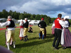 Dans på midsommar 